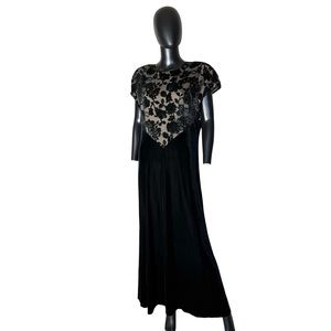 Jeffrey & Dara black velvet floral maxi dress Sz 16 (b68)